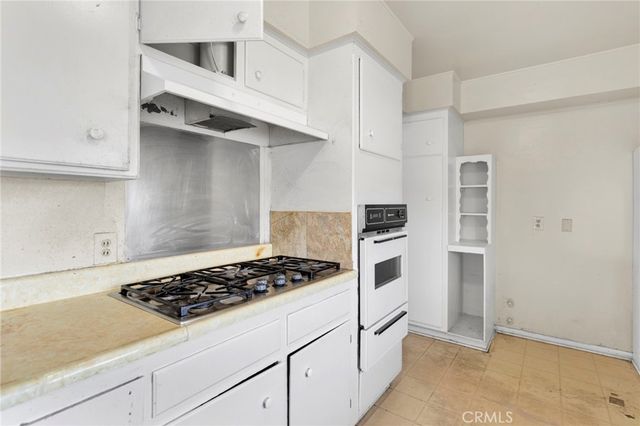 18190 Hiawatha Road, Apple Valley, CA 92307