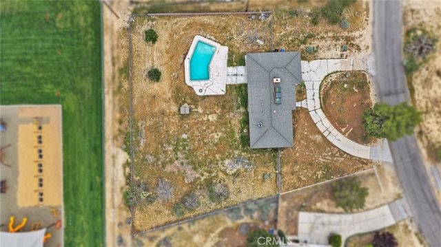 18190 Hiawatha Road, Apple Valley, CA 92307