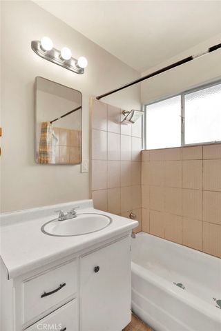 18190 Hiawatha Road, Apple Valley, CA 92307