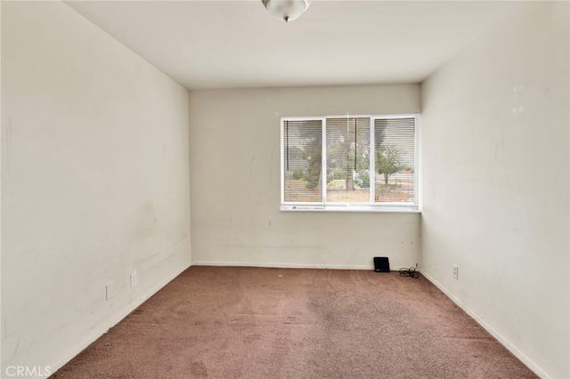 18190 Hiawatha Road, Apple Valley, CA 92307