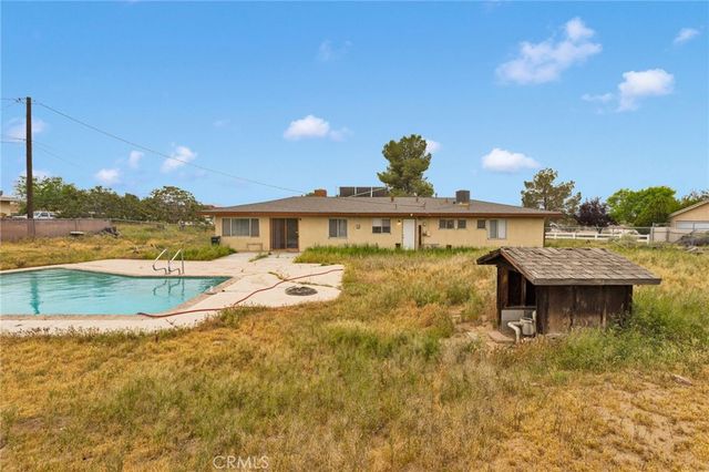 18190 Hiawatha Road, Apple Valley, CA 92307