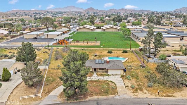 18190 Hiawatha Road, Apple Valley, CA 92307