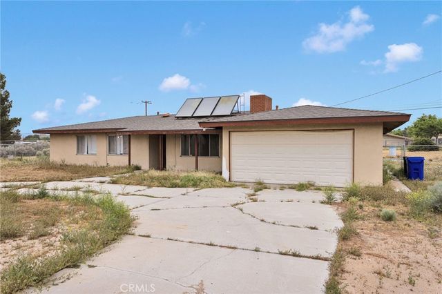 18190 Hiawatha Road, Apple Valley, CA 92307