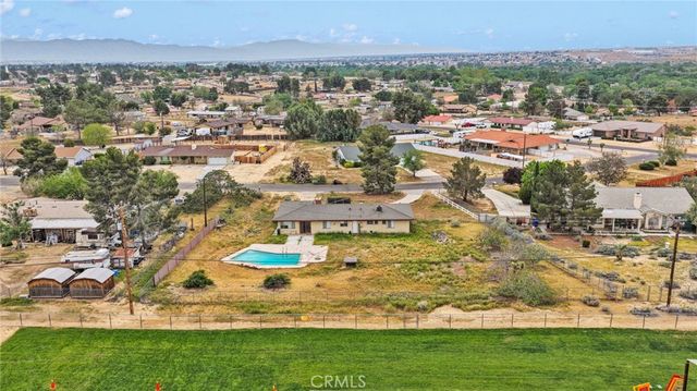 18190 Hiawatha Road, Apple Valley, CA 92307