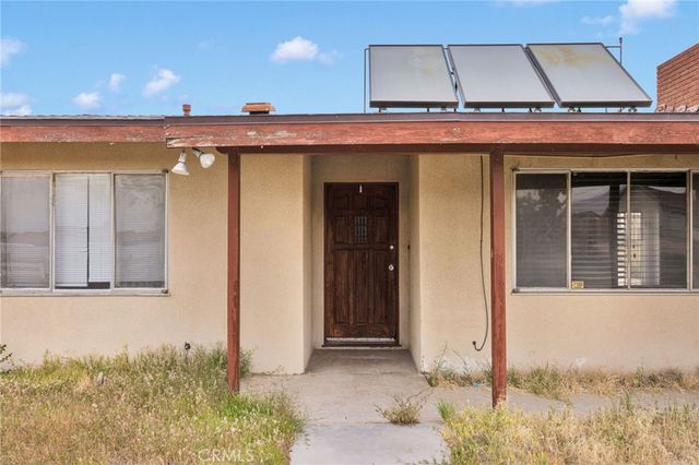 18190 Hiawatha Road, Apple Valley, CA 92307