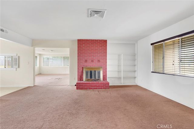 18190 Hiawatha Road, Apple Valley, CA 92307