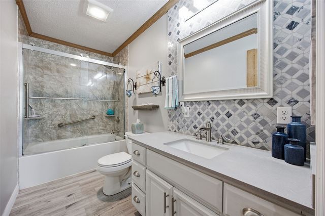 1520 Ranmar Court, Ely, IA 52227
