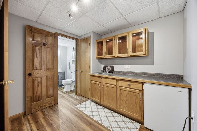 1520 Ranmar Court, Ely, IA 52227