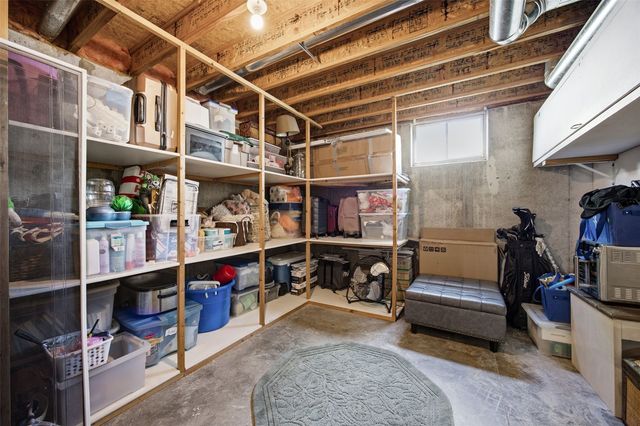 1520 Ranmar Court, Ely, IA 52227