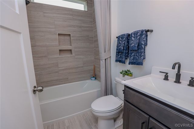 3716 Rocketts Ridge Dr, Sandy Hook, VA 23153