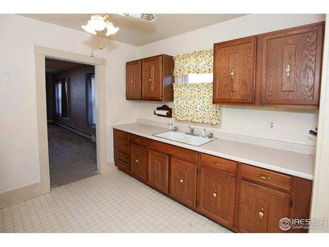 323 Cleveland St, Sterling, CO 80751