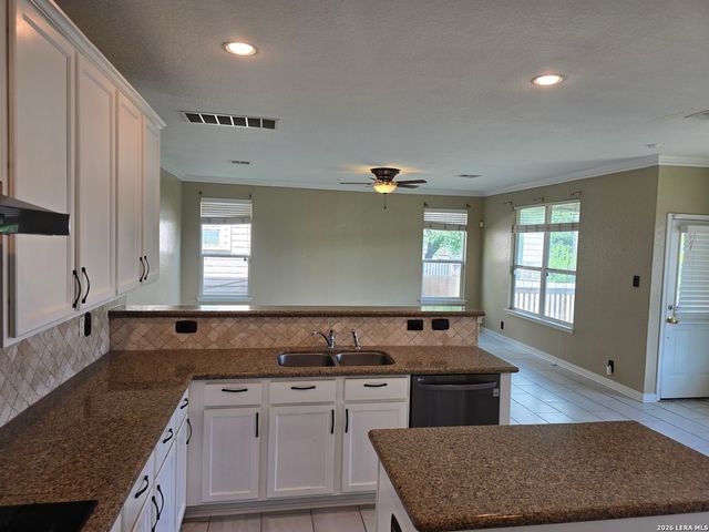 11663 Cardinal Sky, San Antonio, TX 78245