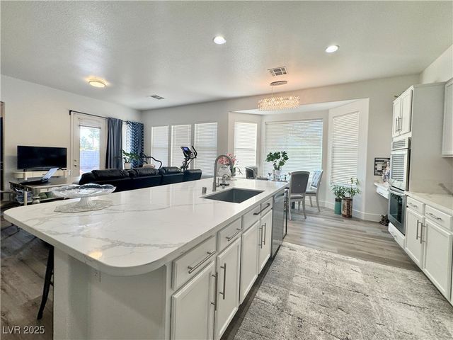 5422 Nestled Moon Court, Las Vegas, NV 89131