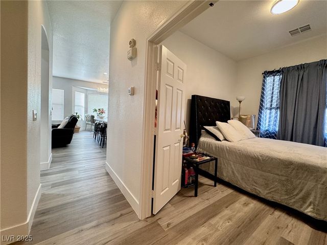 5422 Nestled Moon Court, Las Vegas, NV 89131