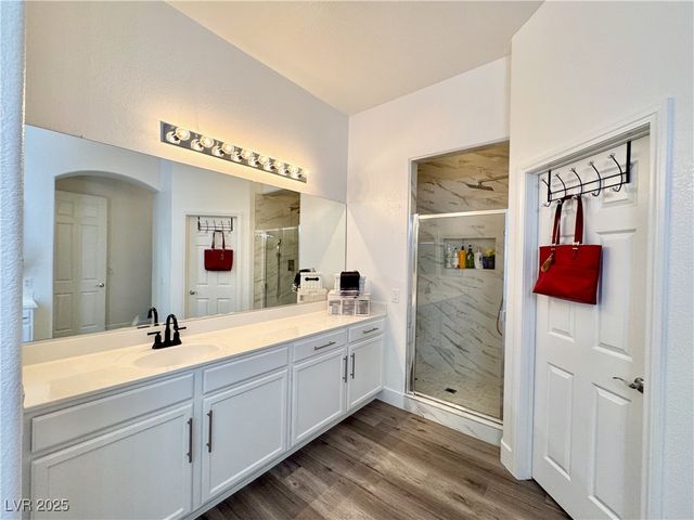 5422 Nestled Moon Court, Las Vegas, NV 89131