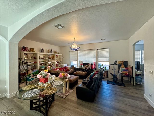 5422 Nestled Moon Court, Las Vegas, NV 89131