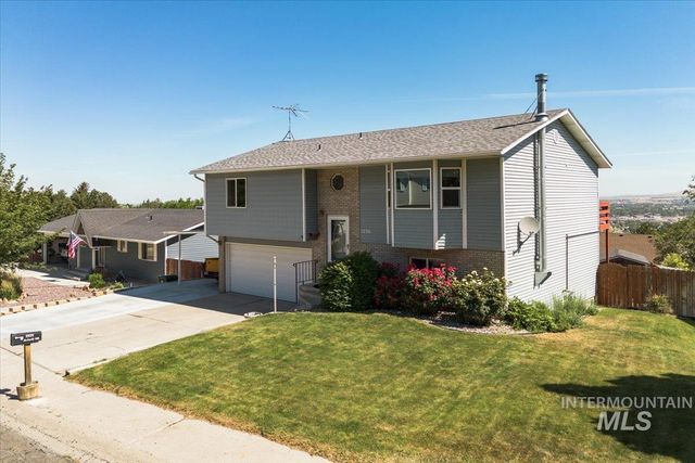 1036 Camas Ln, Pocatello, ID 83204