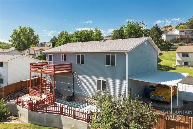 1036 Camas Ln, Pocatello, ID 83204
