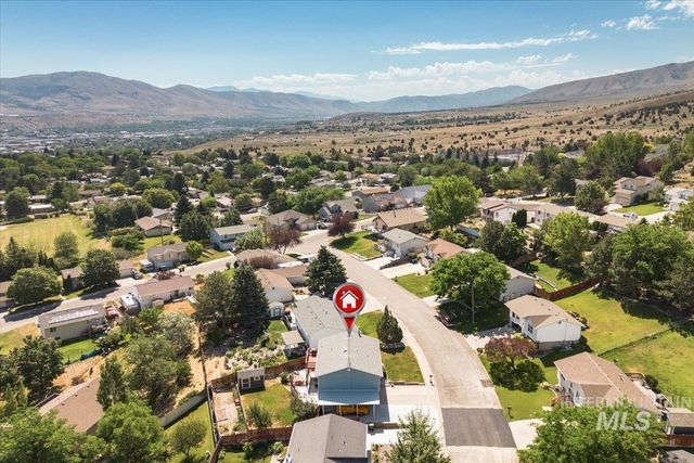 1036 Camas Ln, Pocatello, ID 83204