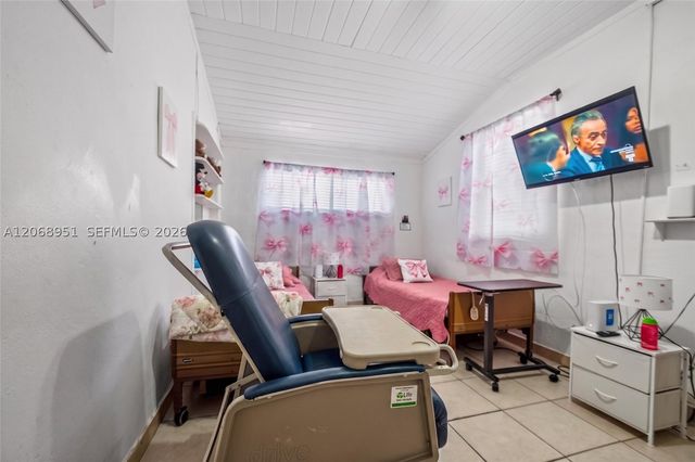 7151 SW 42nd St, Miami, FL 33155