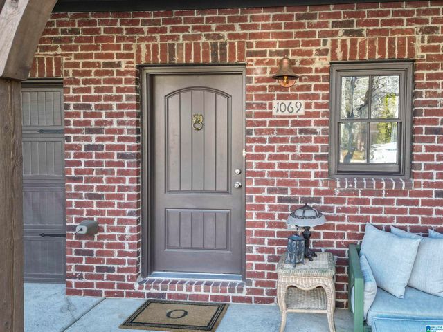 1069 INVERNESS COVE WAY, Birmingham, AL 35242