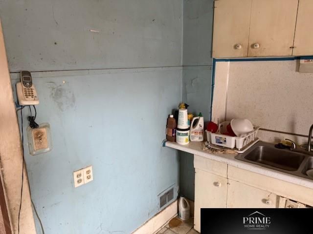 4412 Cass Street, Omaha, NE 68131