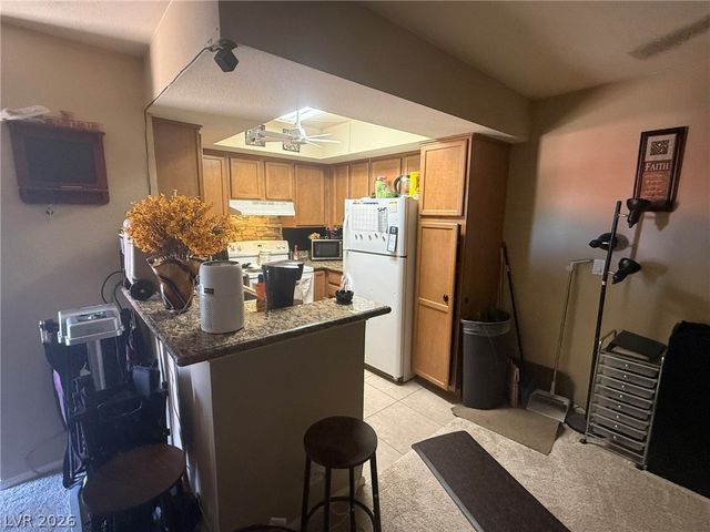 1455 East Katie Avenue L23, Las Vegas, NV 89119