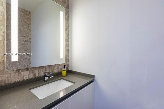88 SW 7th Street 4106, Miami, FL 33130