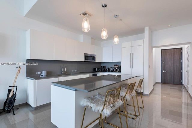 88 SW 7th Street 4106, Miami, FL 33130