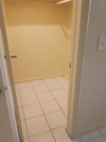 2961 NW 43rd Terrace 1-3, Lauderdale Lakes, FL 33313