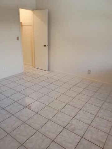 2961 NW 43rd Terrace 1-3, Lauderdale Lakes, FL 33313