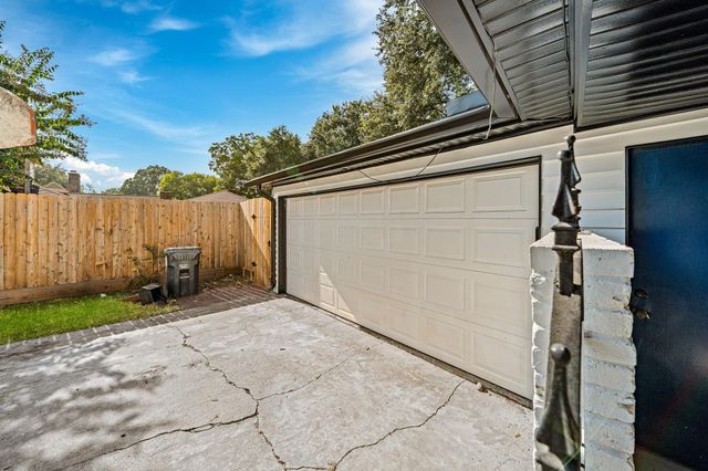 15802 Seattle Street, Jersey Village, TX 77040