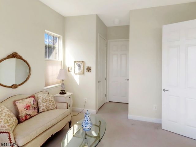 559 Edward St, Lopatcong Twp., NJ 08865