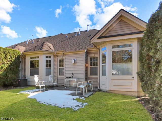 559 Edward St, Lopatcong Twp., NJ 08865