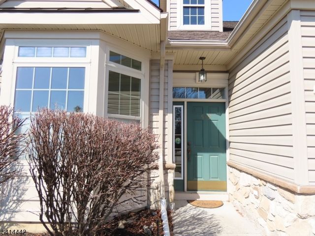 559 Edward St, Lopatcong Twp., NJ 08865