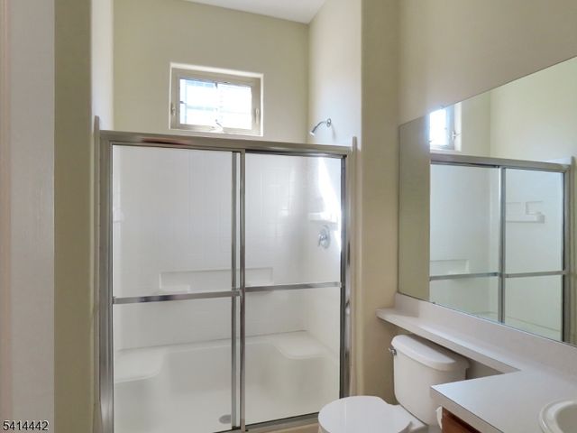 559 Edward St, Lopatcong Twp., NJ 08865