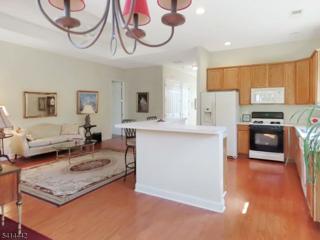 559 Edward St, Lopatcong Twp., NJ 08865