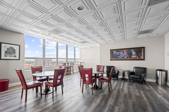 109 N Main St Apt 808, Memphis, TN 38103