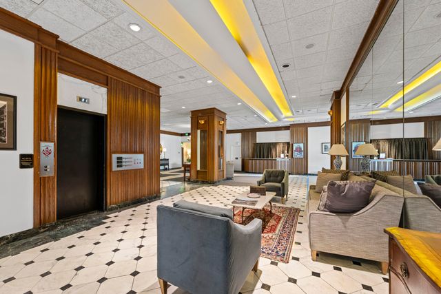 109 N Main St Apt 808, Memphis, TN 38103