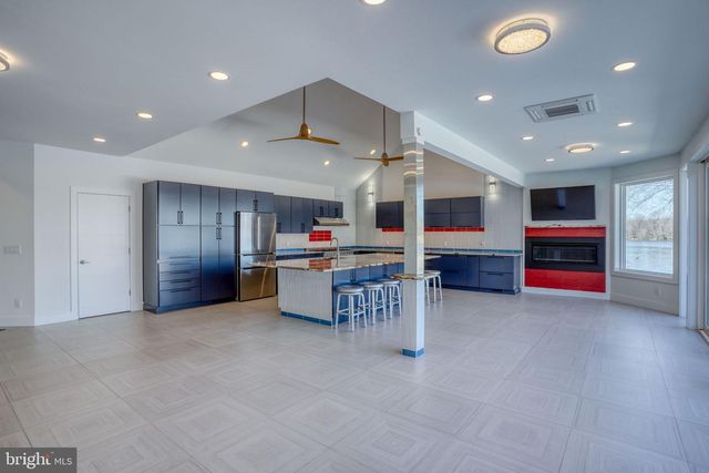 1895 WINDSWEPT CIR, Dover, DE 19901