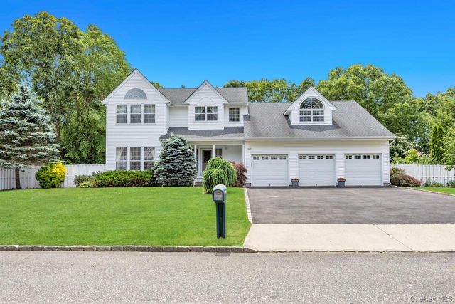 6 Hancock Court, South Setauket, NY 11720