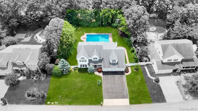 6 Hancock Court, South Setauket, NY 11720