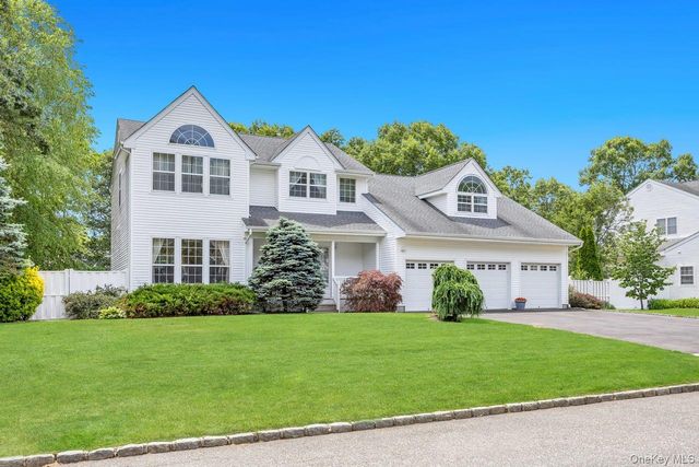 6 Hancock Court, South Setauket, NY 11720