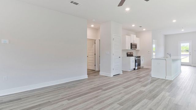 2139 Aqua Street, Gulf Breeze, FL 32563