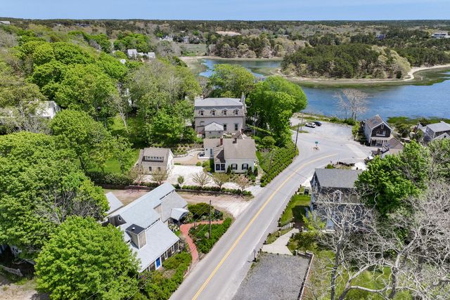 20 Bank Street, Wellfleet, MA 02667
