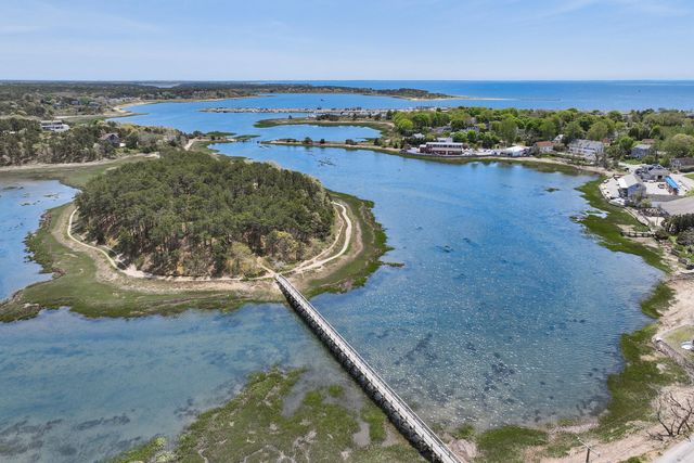 20 Bank Street, Wellfleet, MA 02667