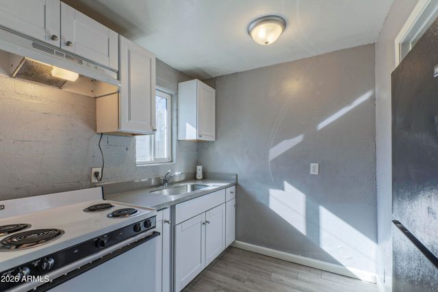 1713 N 31ST Place, Phoenix, AZ 85008