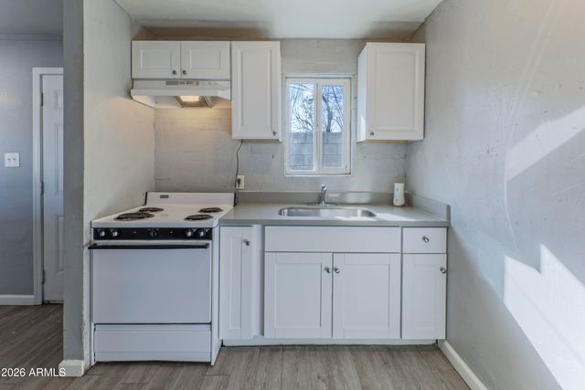 1713 N 31ST Place, Phoenix, AZ 85008