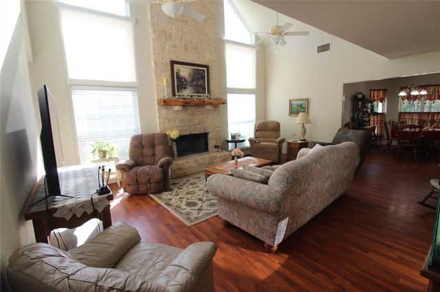 8575 Schuster Road, Round Top, TX 78946