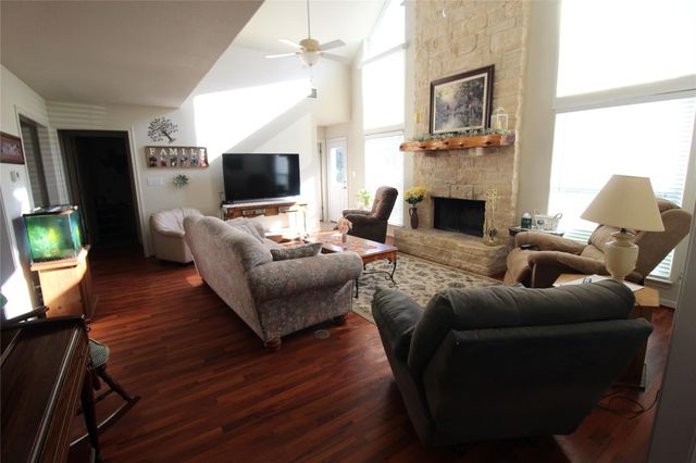 8575 Schuster Road, Round Top, TX 78946